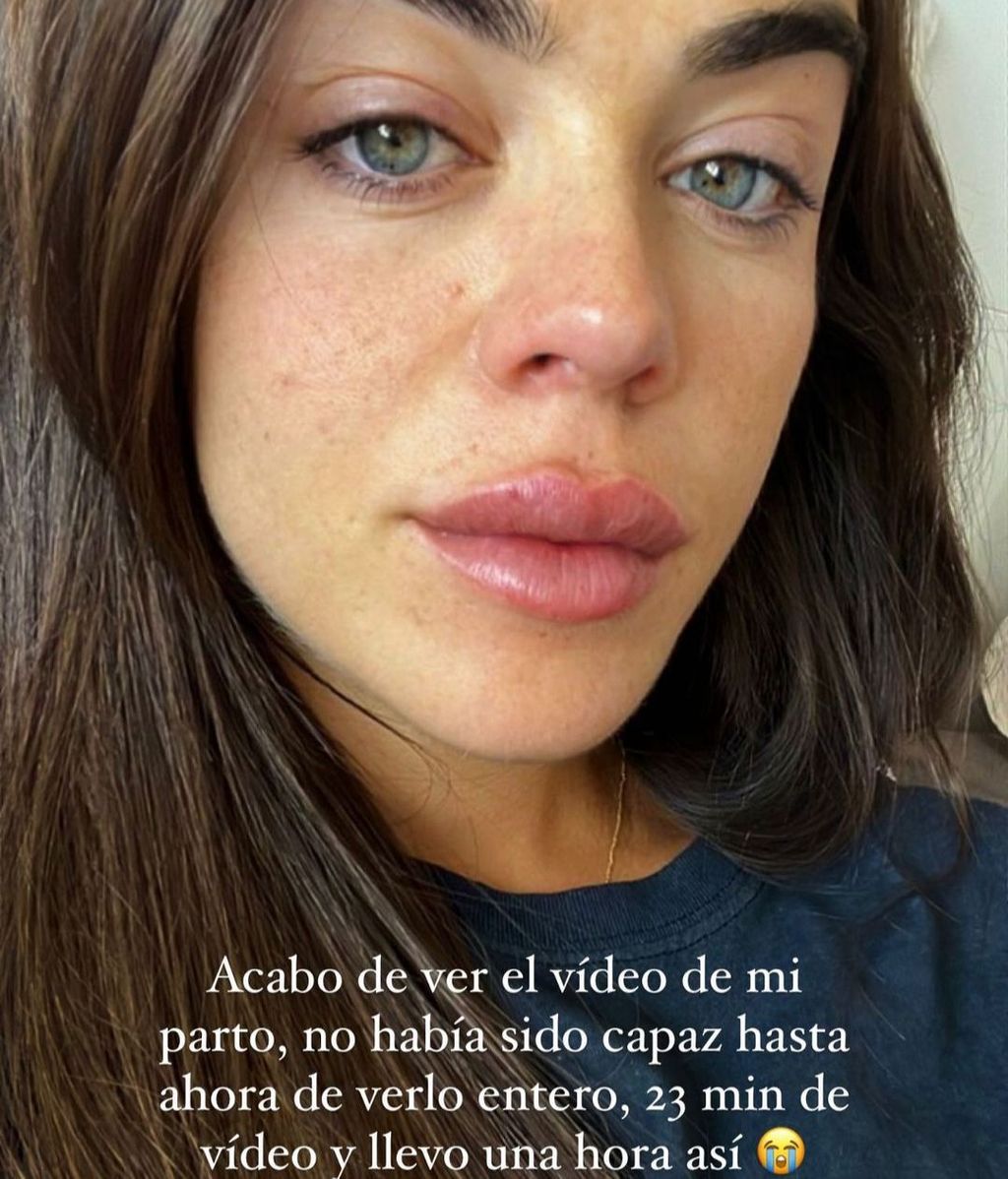 Violeta Mangriñán rompe a llorar al ver el vídeo de su parto
