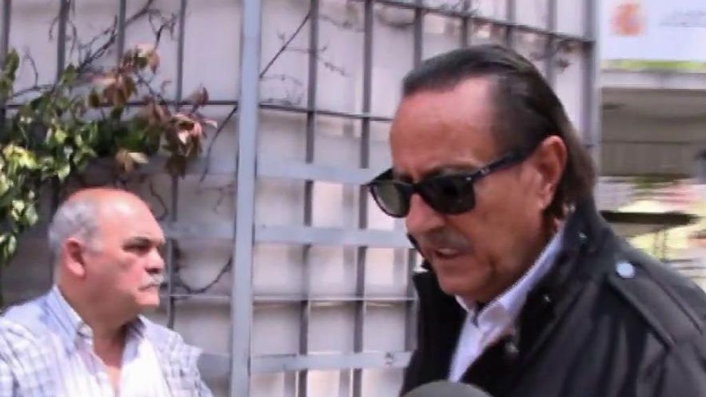 Julián Muñoz reacciona en directo a la entrevista del escolta de Isabel Pantoja: "Ya está puesto en manos de mi abogado"