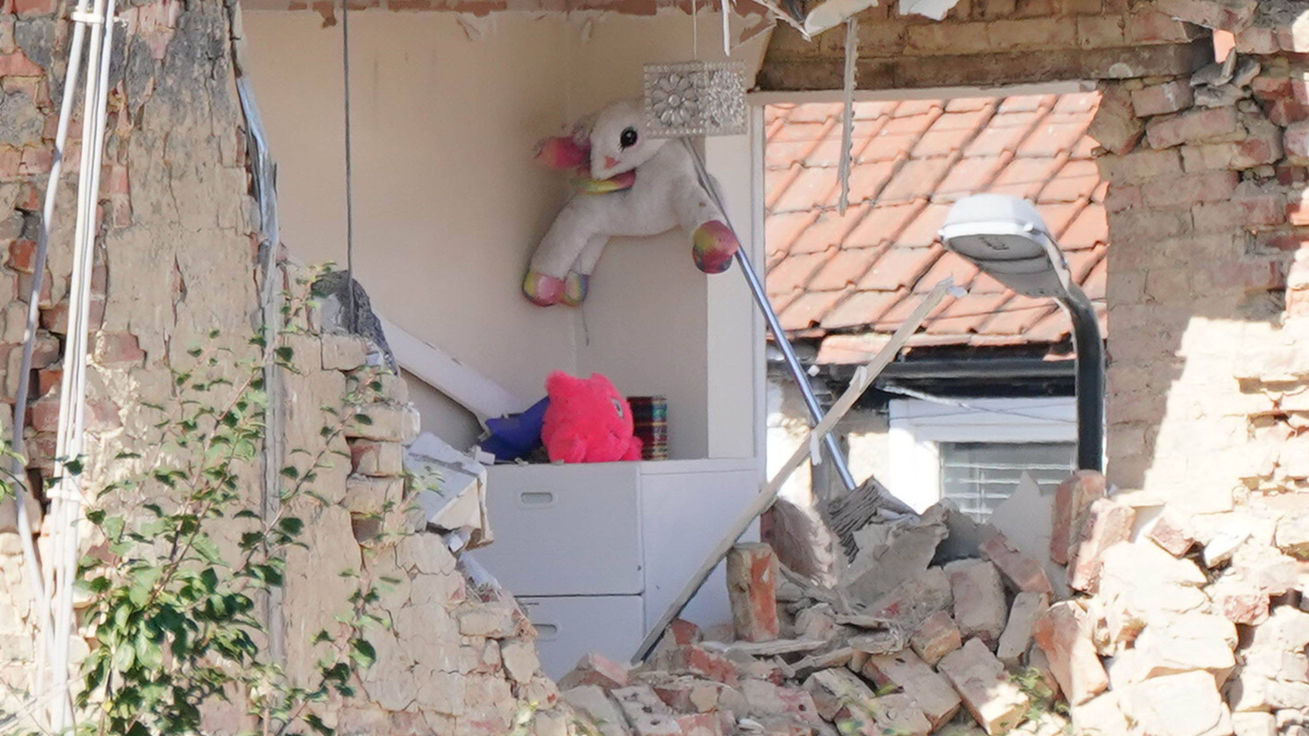 Muere una niña en una explosión de gas en su casa al sur de Londres