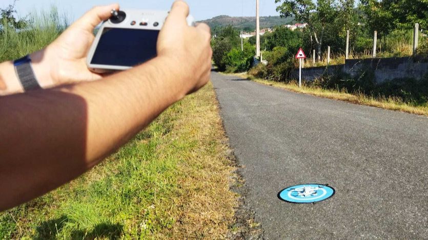 Dron volando en Vilar de Barrio.