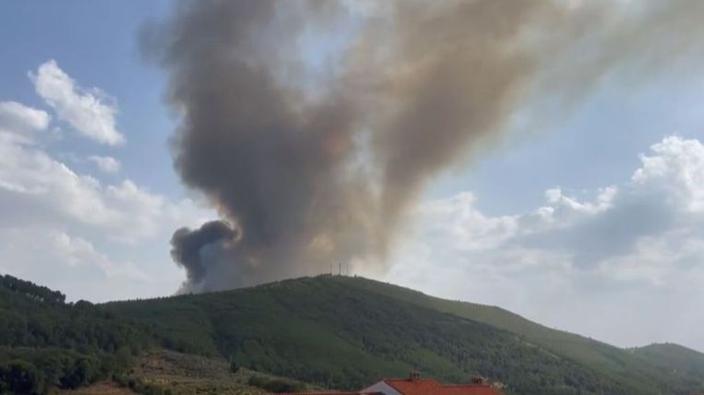 El incendio de la sierra de Gata, en Cáceres, activo pero estabilizado: los vecinos han vivido horas de mucha tensión