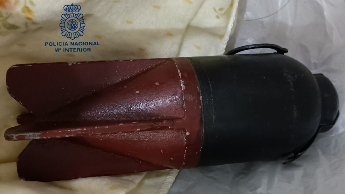 Encuentra una granada de mortero en su trastero en Oviedo mientras lo limpiaba