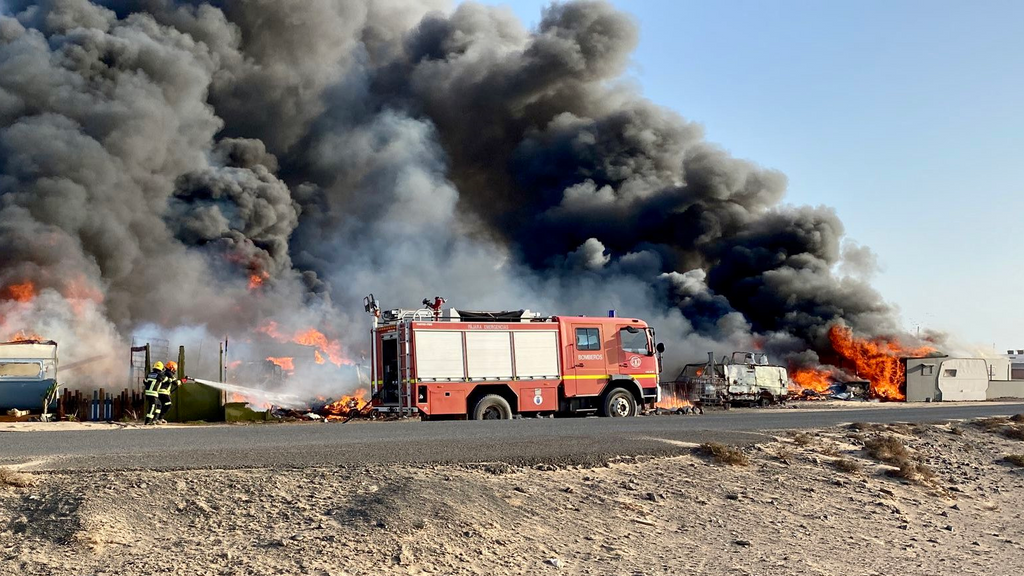 Incendio en zona de caravanas