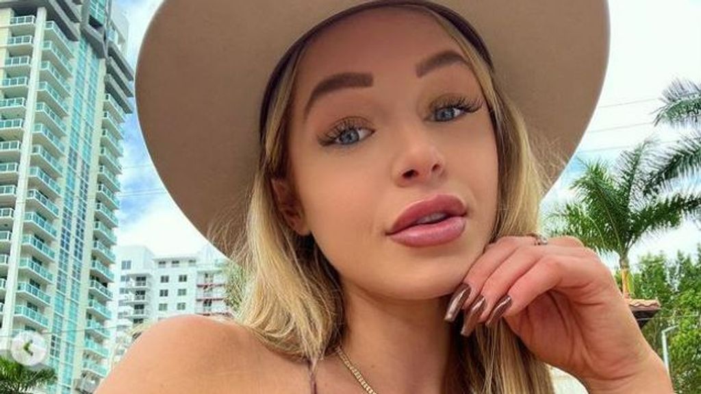 La modelo de OnlyFans, Courtney Clenney, acusada de asesinar a su novio a puñaladas
