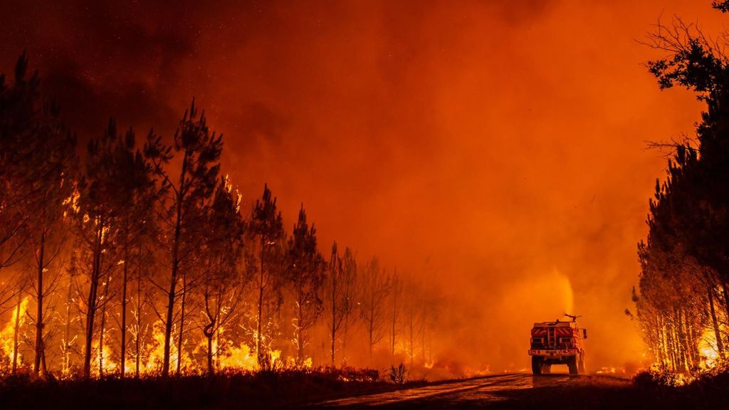 Macroincendio en la frontera: 10.000 evacuados en Francia y cortes de carretera que afectan a España (Agosto 2022)