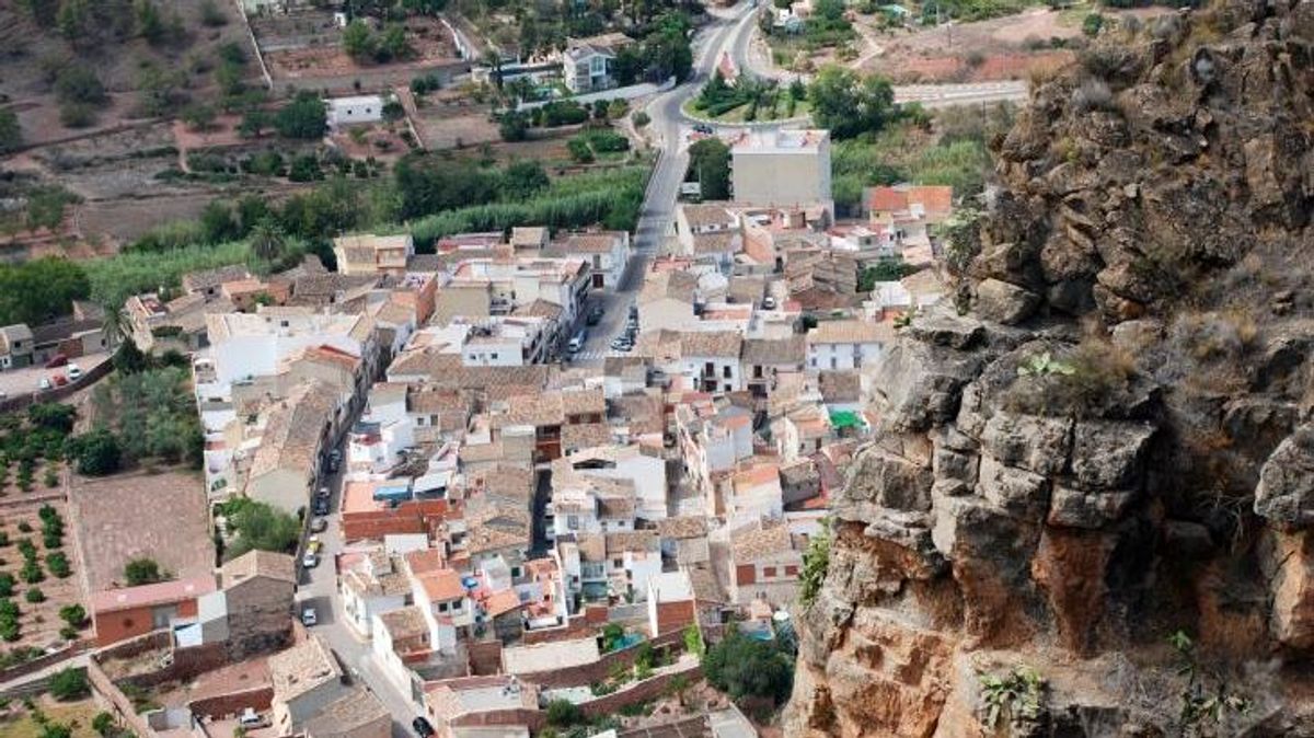 Sin ducha y sin agua, así padecen la ola de calor los vecinos de Olocau Sin ducha y sin agua, así padecen la ola de calor los vecinos de Olocau