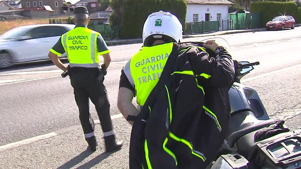 34 motos camufladas de la Guardia Civil vigilan el comportamiento de los motoristas