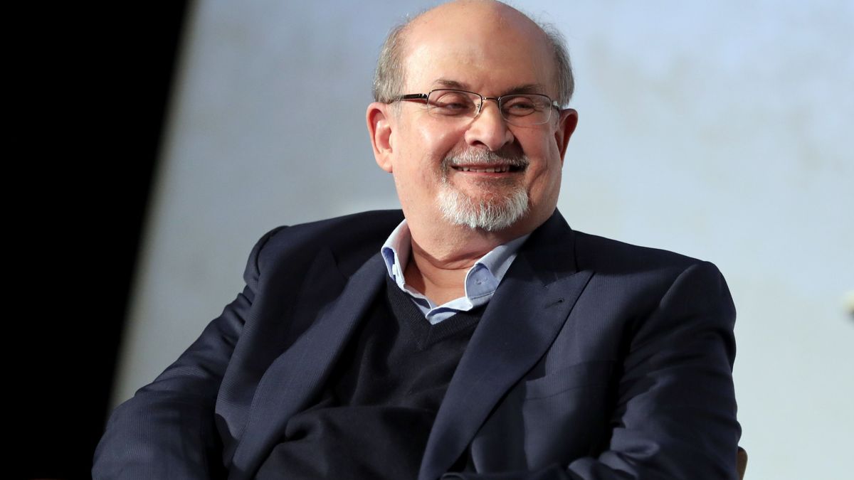 La prensa vinculada al estamento clerical iraní aplaude el intento de asesinato contra Salman Rushdie