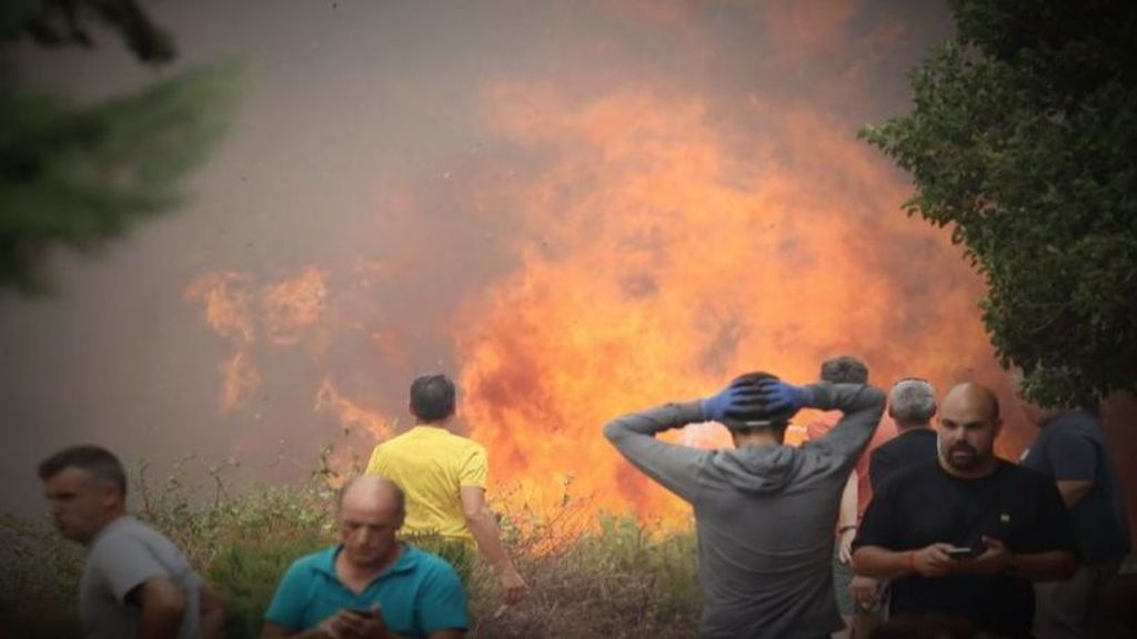 El fuego en Añón del Moncayo, en Zaragoza, obliga a desalojar a 1500 personas