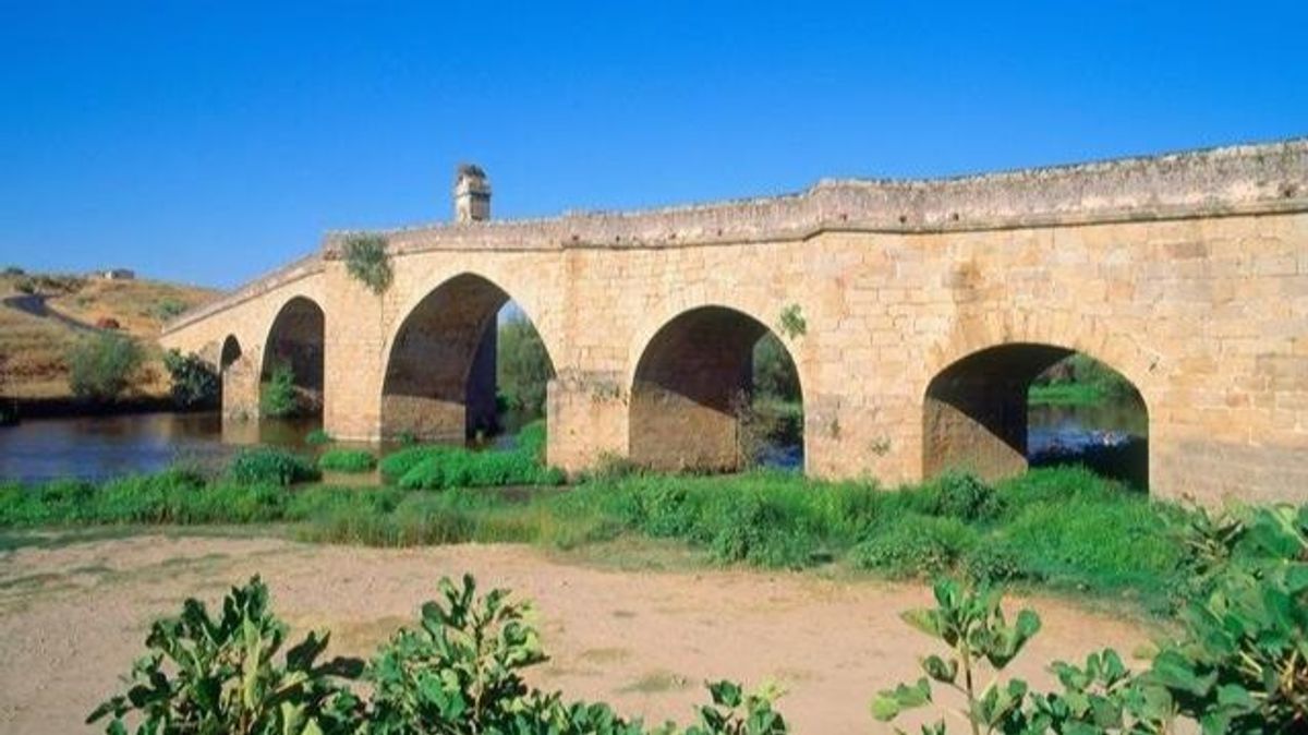 Puente de Galisteo sobre el río Jerte Puente de Galisteo sobre el río Jerte