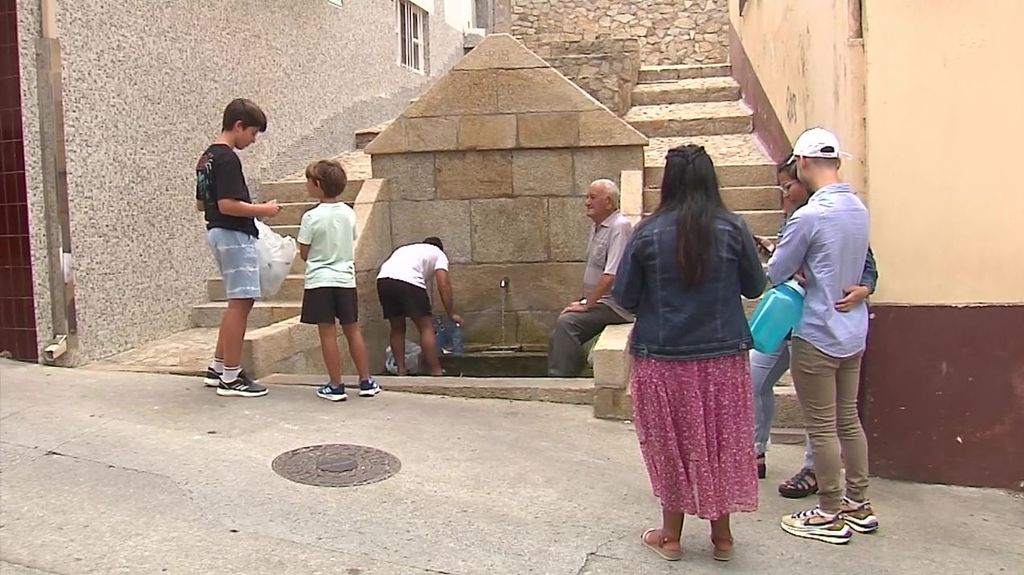 El Ayuntamiento de Malpica, en A Coruña, prohíbe el consumo de agua potable a la población por no ser apta