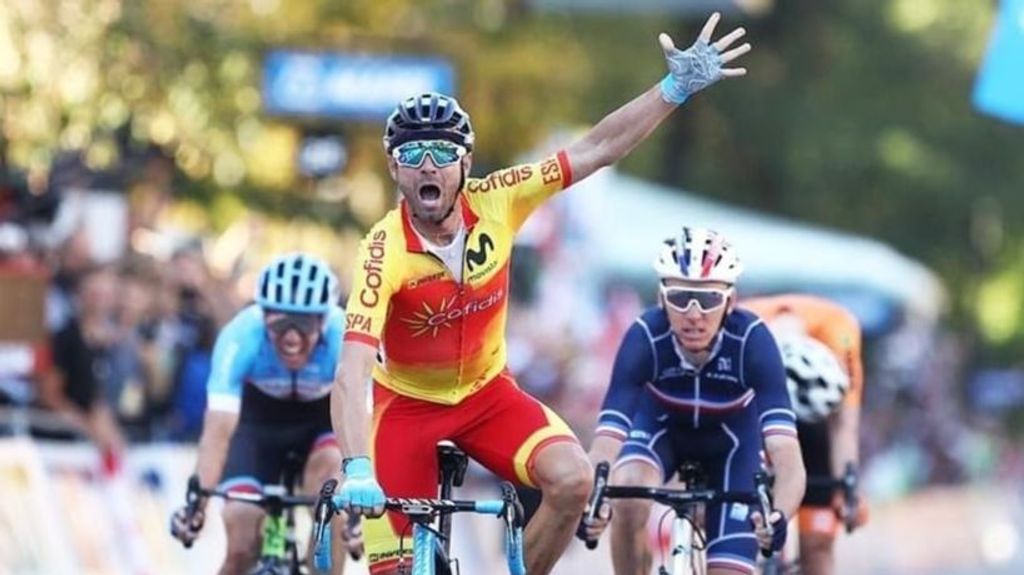 EuropaPress 1742806 alejandro valverde tenira arcoiris equipamiento giro lombardia