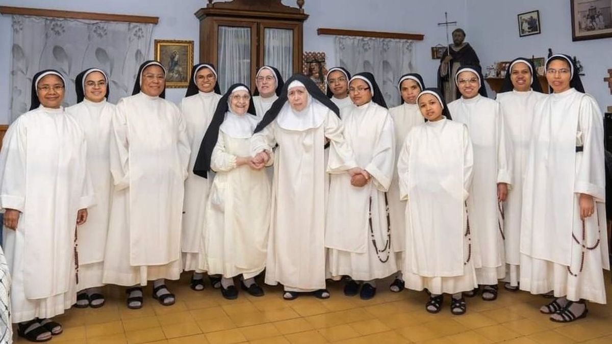 Las 14 monjas Dominicas de Alcalá La Real, Jaén.