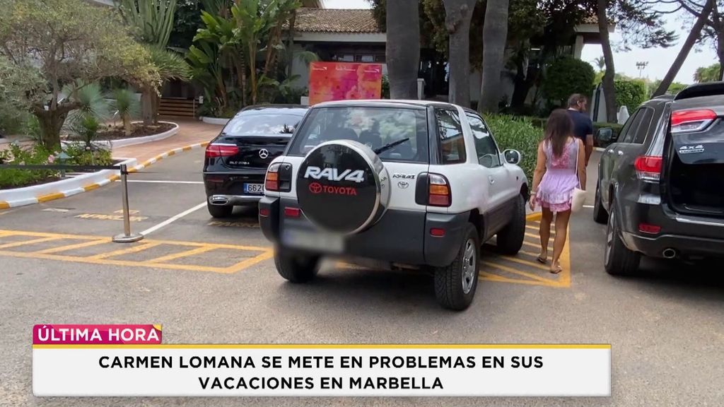 Carmen Lomana: "Me estaba haciendo las uñas"