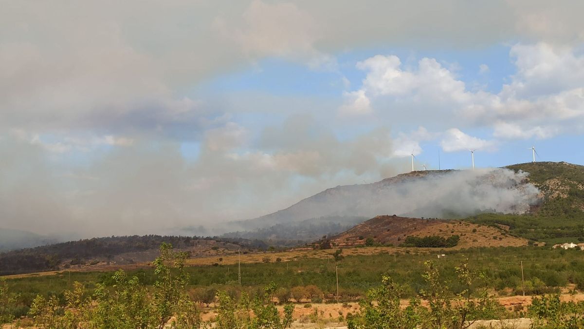 El incendio de Bejís llega a Alcublas, ya en la provincia de Valencia