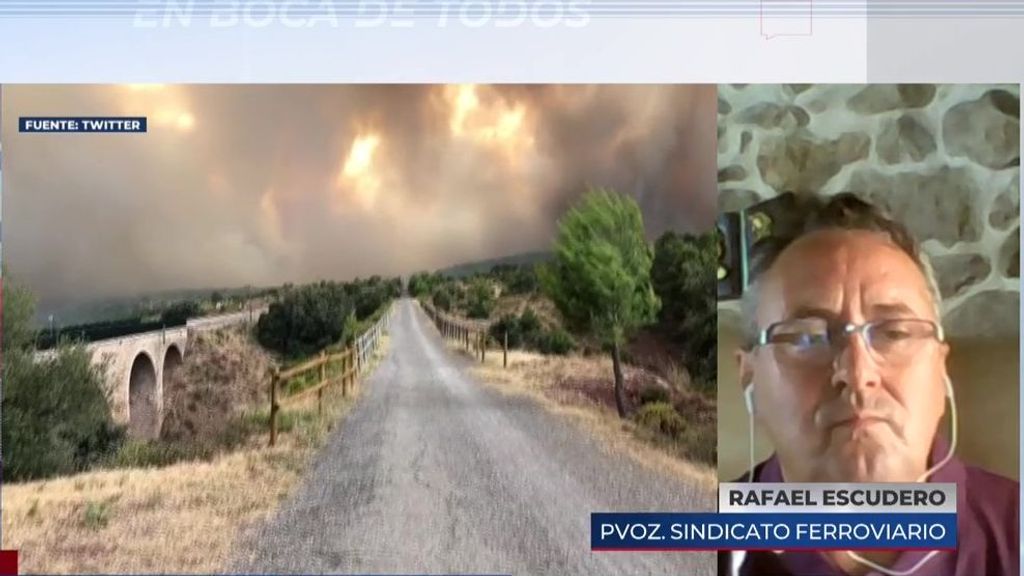 El Sindicato Ferroviario denuncia la falta de personal, tras lo ocurrido en el tren rodeado por las llamas de Benjís: “El maquinista va solo y los pasajeros desprotegidos”