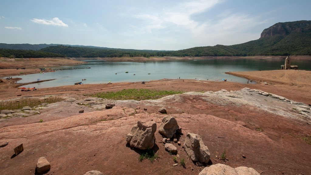 Sequía en España: la imagen de pantanos y ríos vacíos