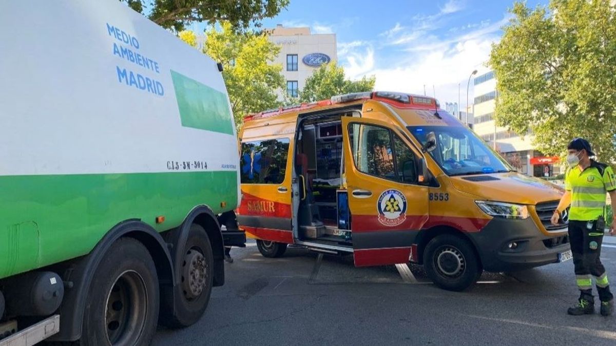 Una anciana, atropellada por un camión de la limpieza en Madrid