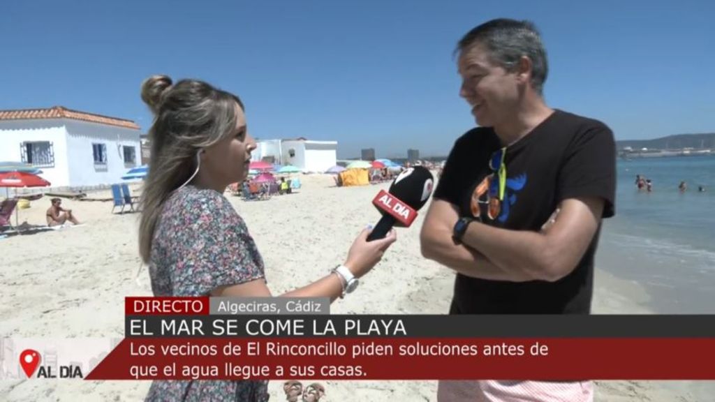 Vecinos de El Rinconcillo, Algeciras, exigen soluciones ante la pérdida de litoral