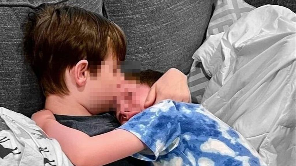 El abrazo de los dos hermanos