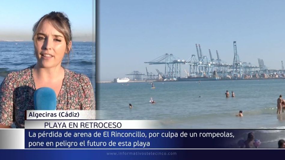 El mar se está comiendo la tierra de la playa de El Rinconcillo, en Algeciras