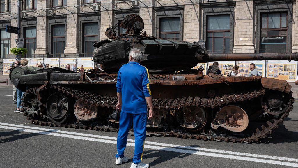 Máxima alerta en Ucrania en la semana en que celebran su independencia: Zelenski teme un "cruel ataque"