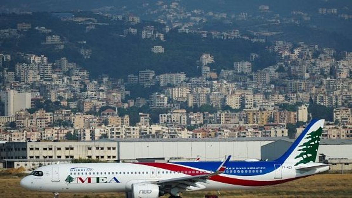Avión en el aeropuerto internacional de Beirut
