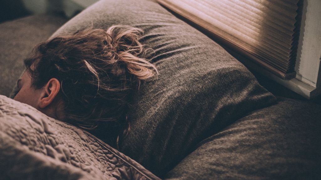 Beneficios de dormir desnudos