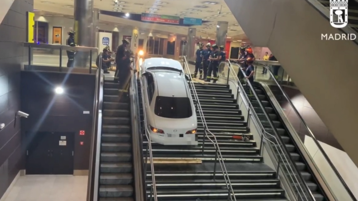 Detenido al dar positivo el conductor que empotró el coche en un intercambiador Detenido al dar positivo el conductor que empotró el coche en un intercambiador