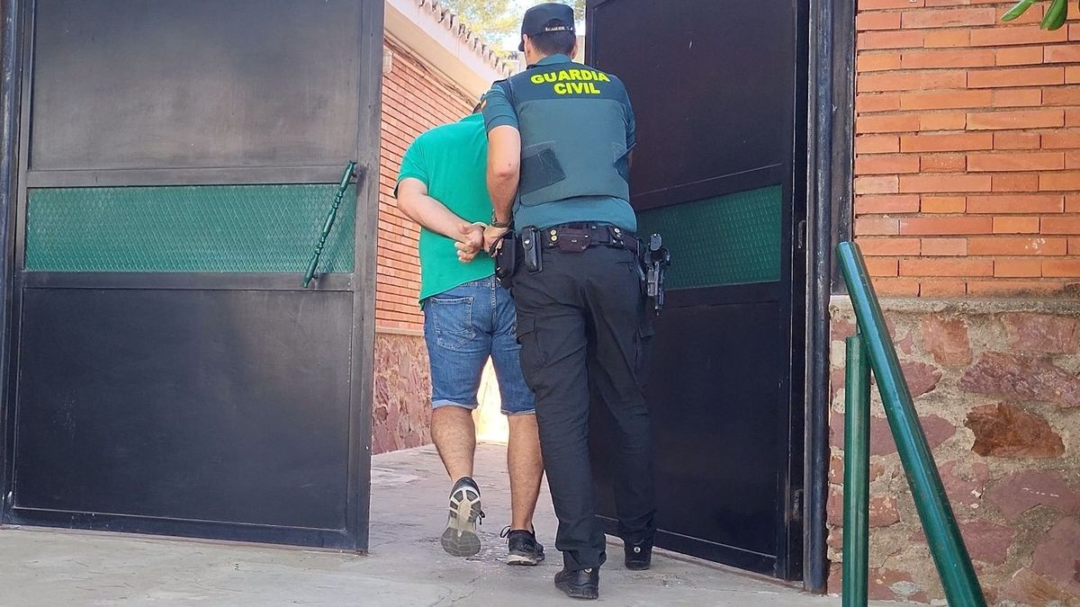 Detenidos en Castellón por poseer un auténtico supermercado de la droga y un servicio de sustancias a domicilio