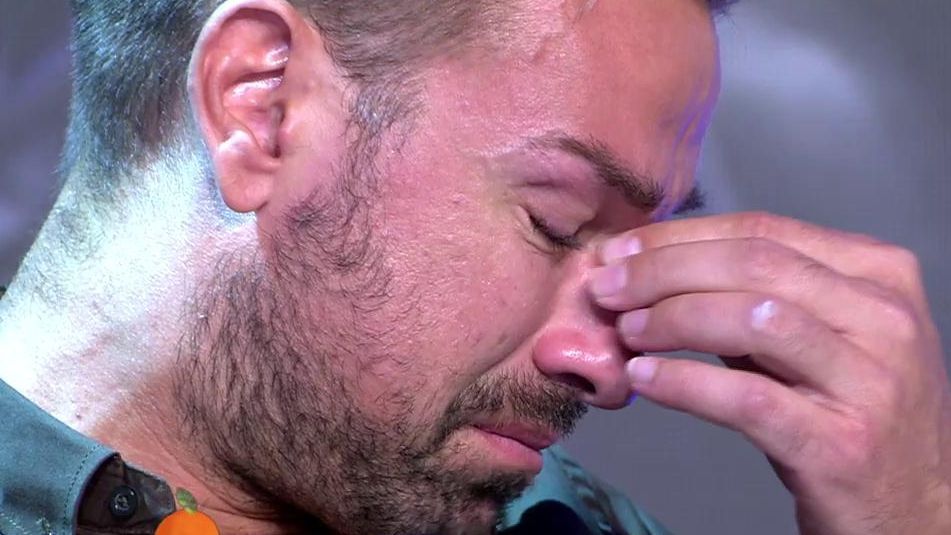 Rafa Mora se derrumba