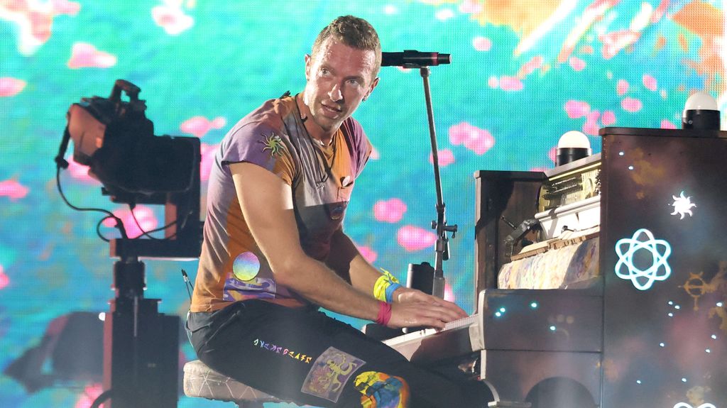 Chris Martin, vocalista de Coldplay en un concierto