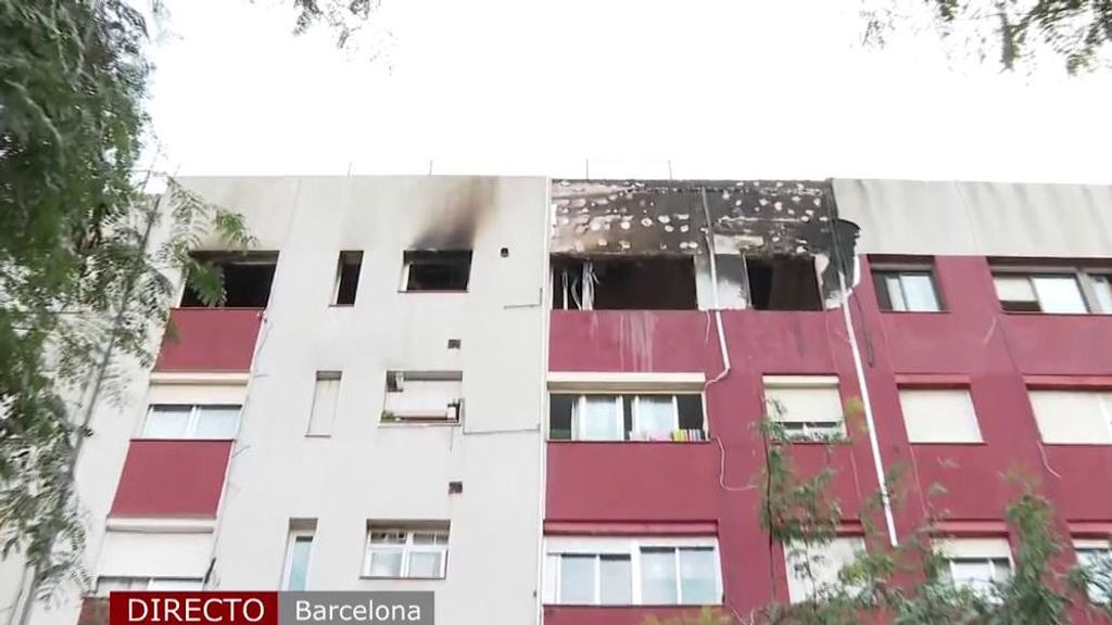 Dos menores se lanzan al vacío desde un quinto piso en un incendio