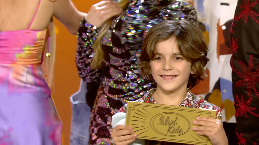 El pequeño Martín se une a Carla y Abril tras conseguir el ticket dorado del jurado de 'Idol Kids'