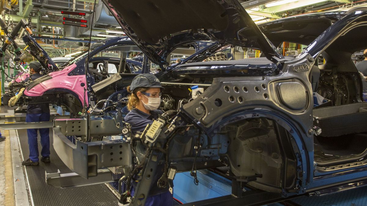 Ford prescinde de los fondos del Perte pero sigue garantizando el futuro de la planta de Almussafes Ford prescinde de los fondos del Perte pero sigue garantizando el futuro de la planta de Almussafes