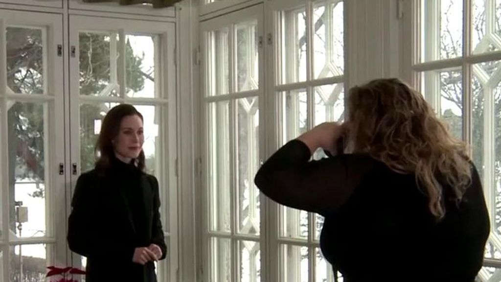 La primera ministra de Finlandia pide perdón por una foto