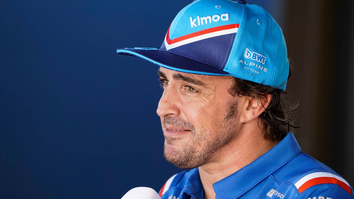 Mike Krack explica cómo se gestó el fichaje de Fernando Alonso: "No lo está haciendo por el sueldo"