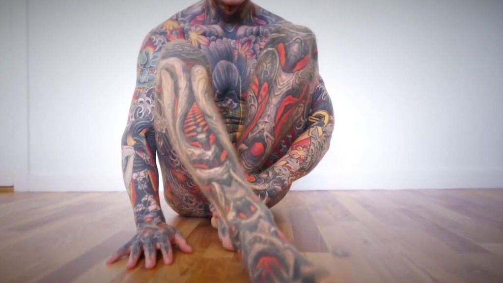 Sumarles color a los tatuajes supone restar seguridad