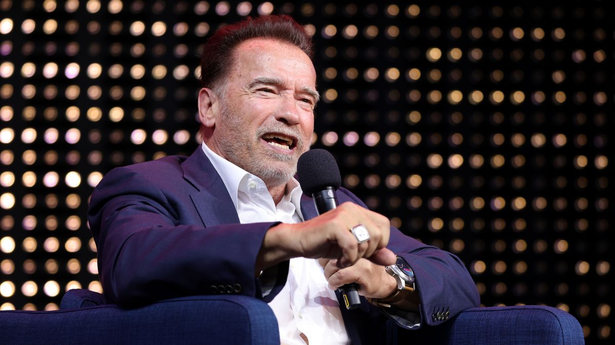 Arnold Schwarzenegger ha sido aclamado por unos consejos que le dio a un fan con depresión