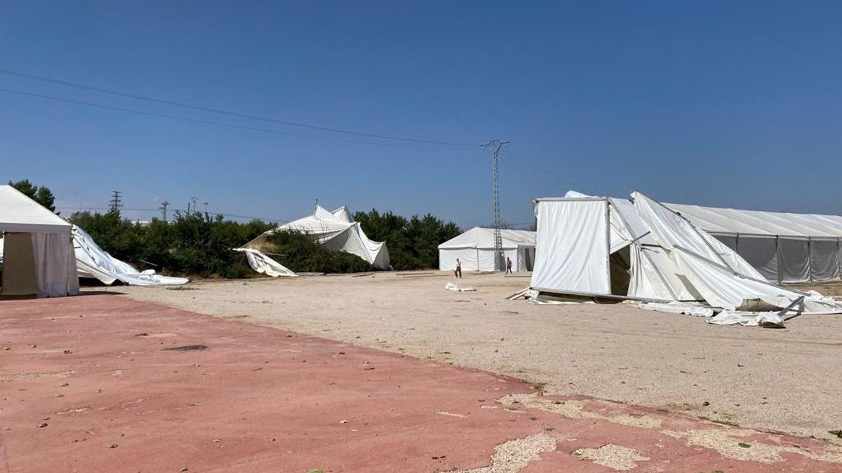 El temporal destroza las carpas de la próxima feria de Utiel, un incidente que habría causado graves daños El temporal destroza las carpas de la próxima feria de Utiel, un incidente que habría causado graves daños