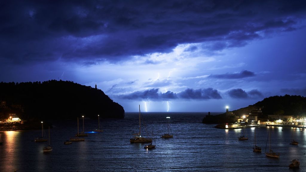 Precaución extrema en el Mediterráneo: una DANA subtropical trae aguaceros y granizo