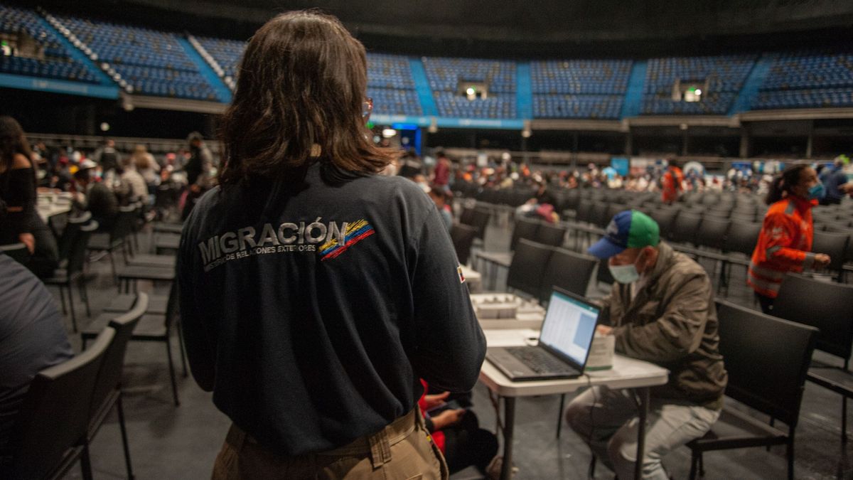 Concesión de permisos de residencia a migrantes venezolanos en Colombia Concesión de permisos de residencia a migrantes venezolanos en Colombia