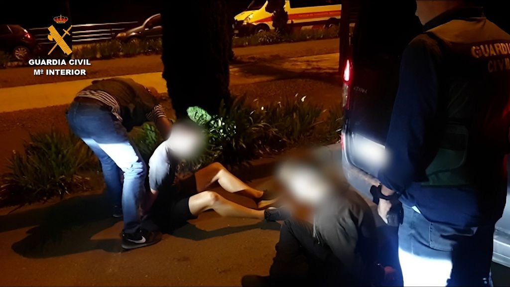 Detienen a dos hombres acusados de quemar más de 50 coches en Cantabria este verano