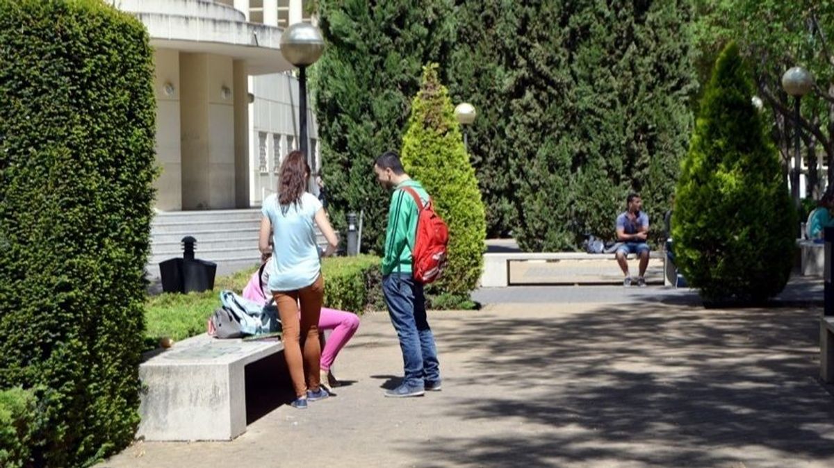 Estudiantes, alumnos, jóvenes, Universidad, adolescentes, aulas, clases Estudiantes, alumnos, jóvenes, Universidad, adolescentes, aulas, clases