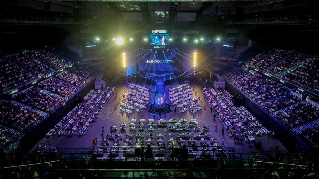 El Wizink Center repleto de asistentes en el Mundo Crypto