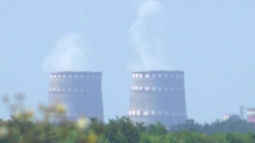 La central nuclear de Zaporiyia en el punto de mira: por qué es tan importante y qué consecuencias tendría si fuese atacada