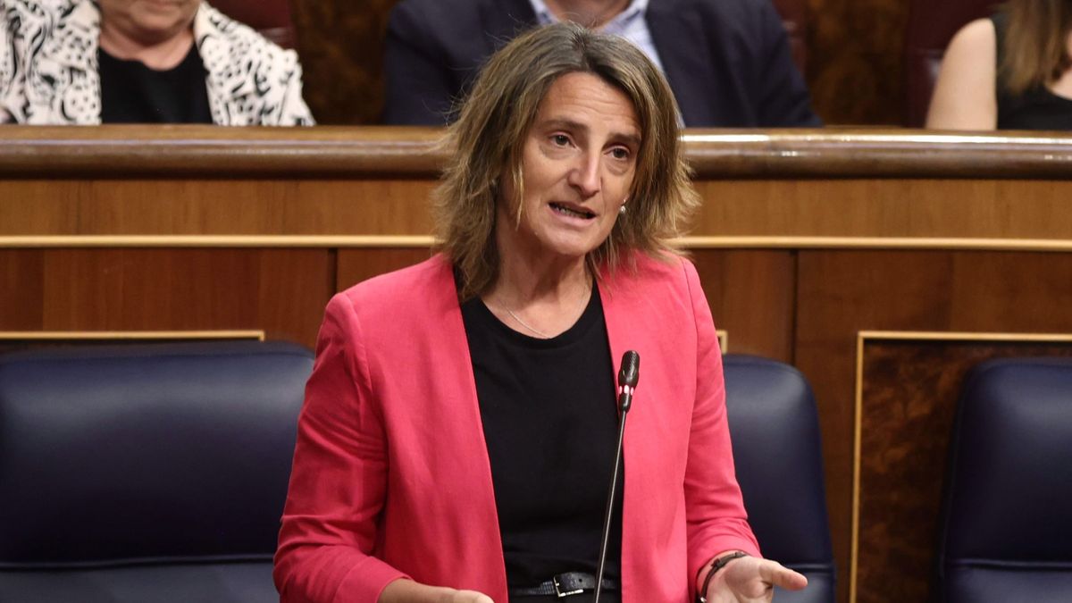 La vicepresidenta tercera del Gobierno y ministra para la Transición Ecológica y el Reto Demográfico, Teresa Ribera, niega cortes de electricidad