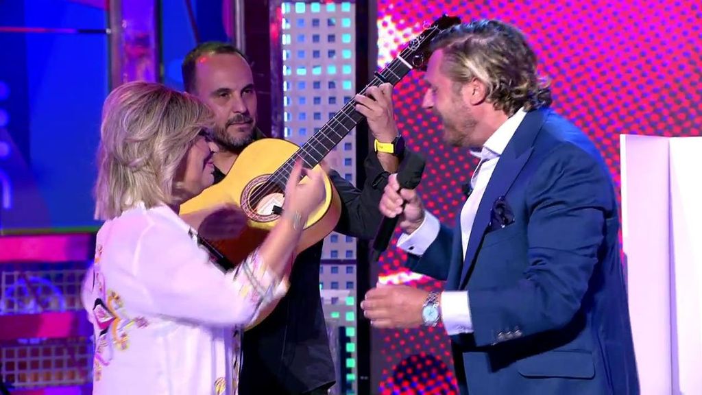 Terelu Campos recibe una sorpresa de un buen amigo en forma de canción