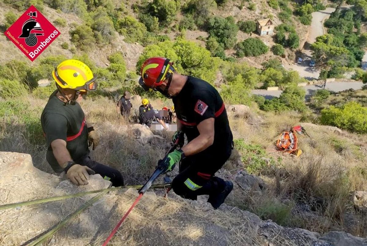 Muere tras salirse de la vía y caer por un barranco con su vehículo adaptado en Benidorm