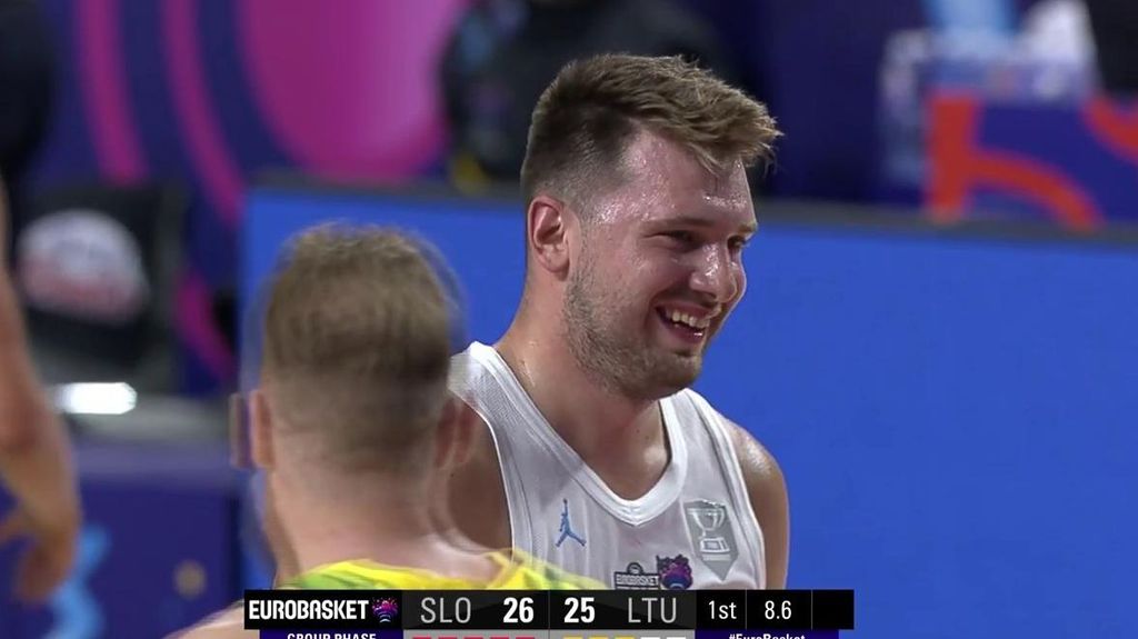 Saltan chispas entre Doncic y Sabonis